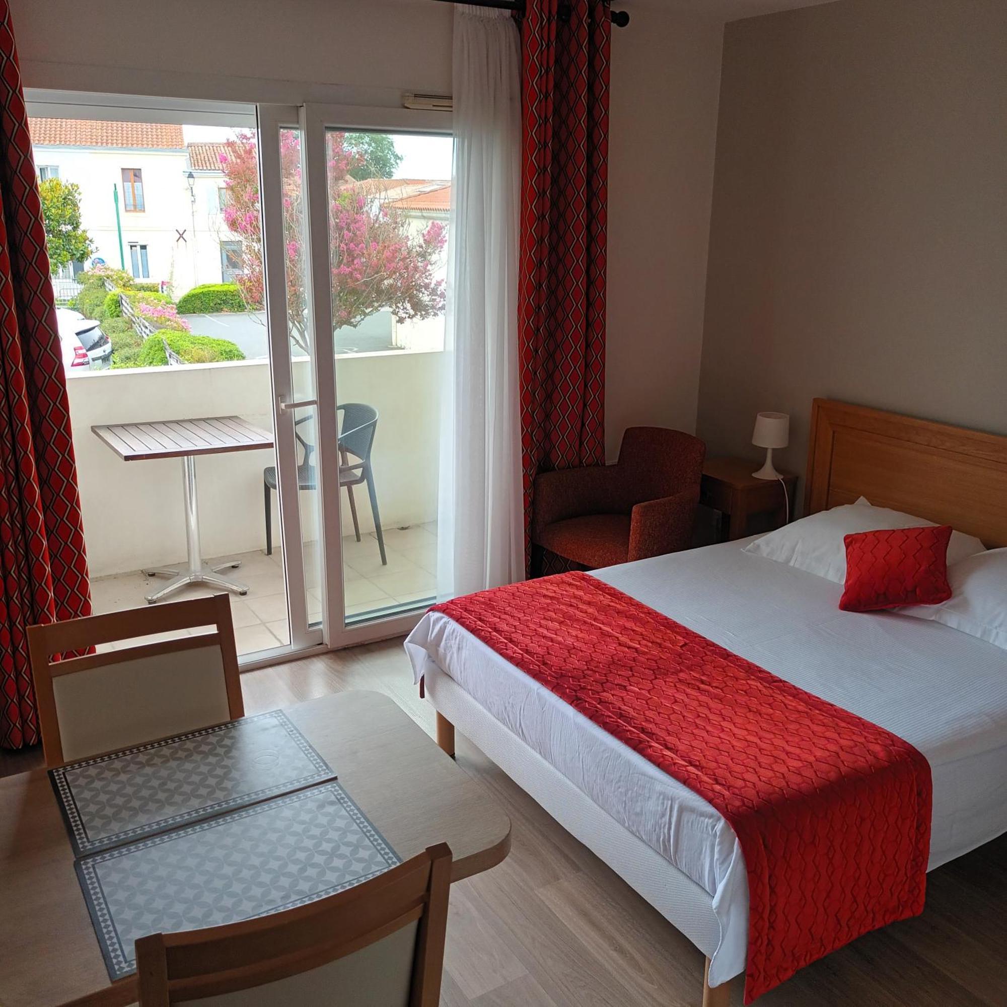 Domitys Le Clos Du Cedre Aparthotel Dompierre-sur-Mer Luaran gambar