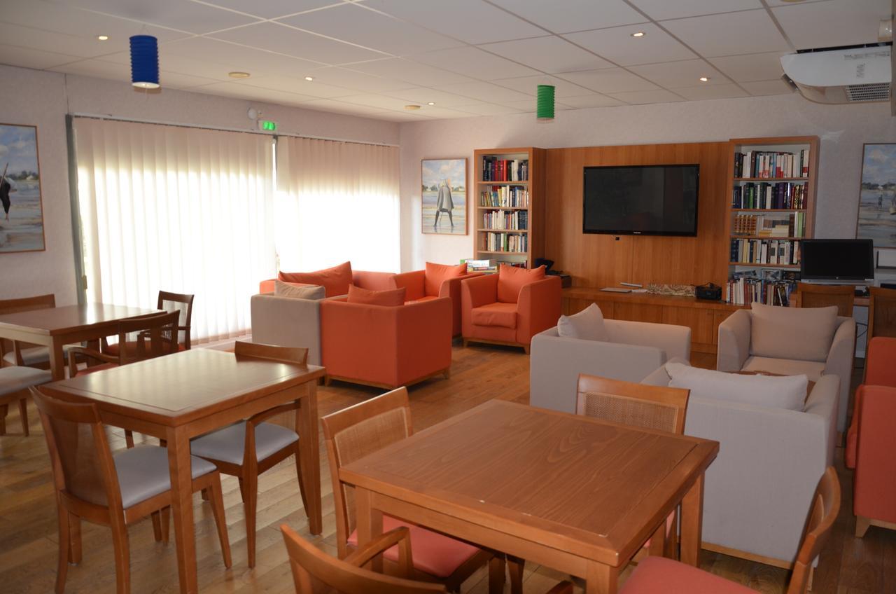 Domitys Le Clos Du Cedre Aparthotel Dompierre-sur-Mer Luaran gambar